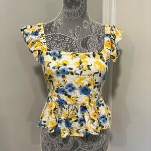 Francesca’s Womens Sz: L Floral. Flutter Sleeve. Tie Back. Peplum Top. Open back